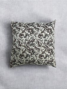 Jakar Desenli Makinada Yıkanabilir Kırlent