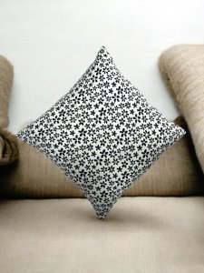 Jakar Desenli Makinada Yıkanabilir Kırlent