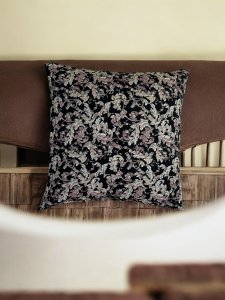 Jakar Desenli Makinada Yıkanabilir Kırlent